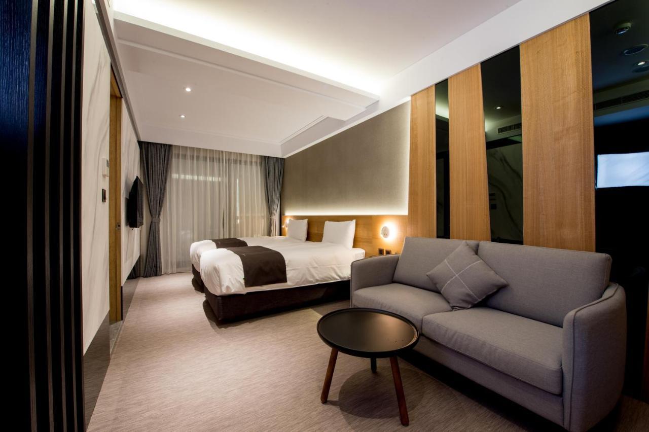 He-Jia Hotel Miaoli Exterior foto