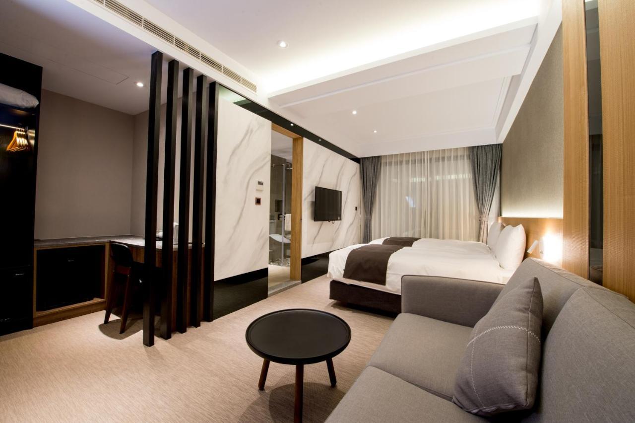 He-Jia Hotel Miaoli Exterior foto
